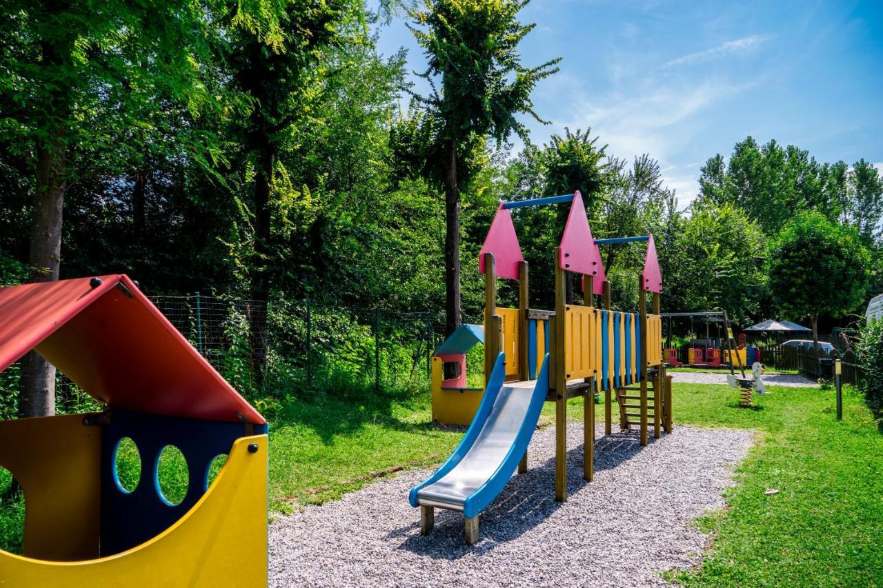 Albatross Mobile Homes On Camping Baia Verde Manerba del Garda Dış mekan fotoğraf